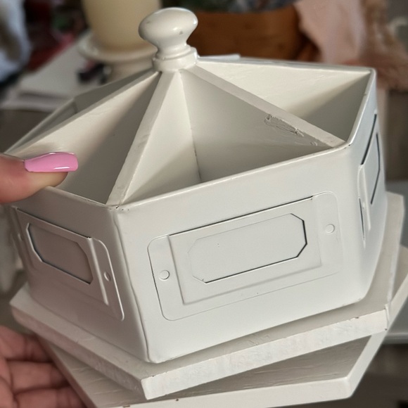 RAE DUNN ORGANIZER - Picture 2 of 7